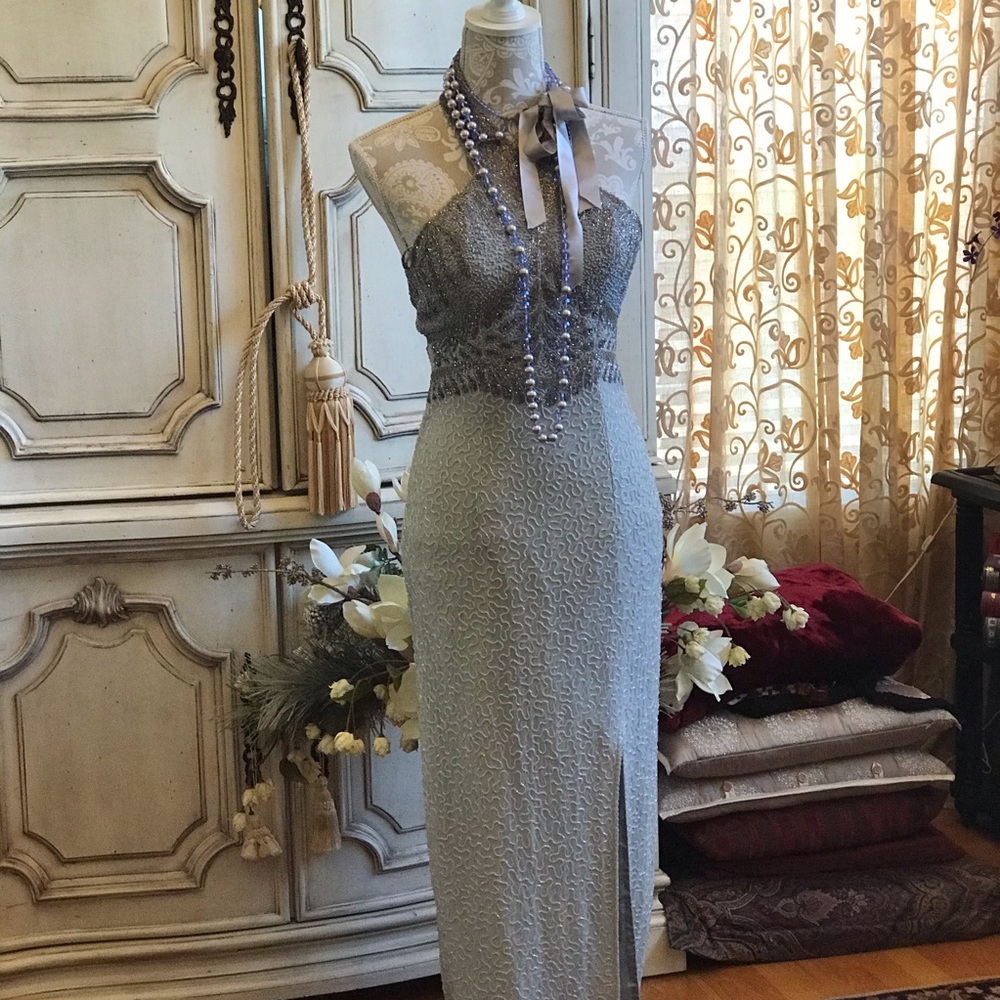 EXQUISITE SILK MAXI DRESS ALL OVER HAND BEADING SZ: SM EURO 38 IN EX COND